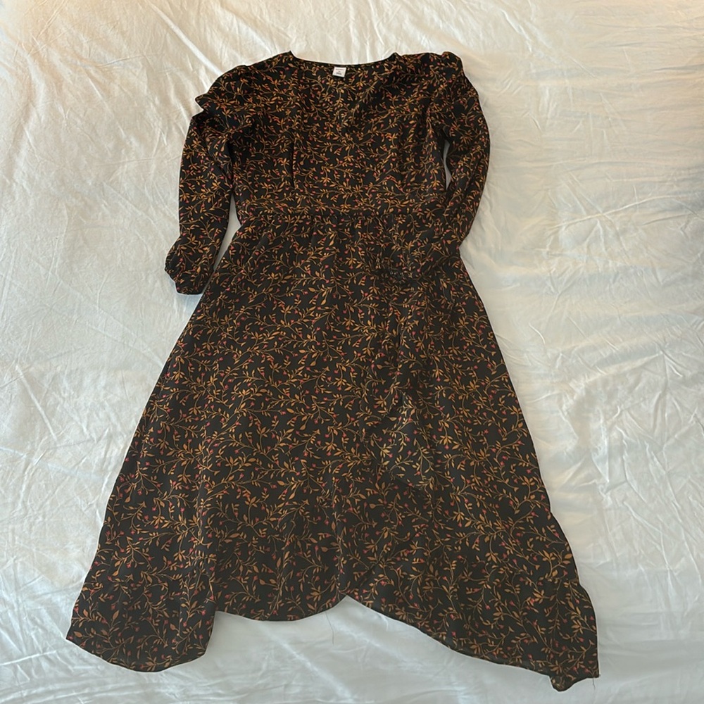 Wrap dress, v neck